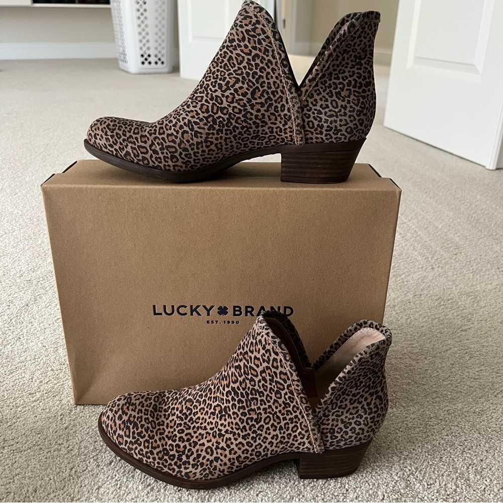 Lucky Brand Women’s Bailey Boot in Leopard Print Suede EUC